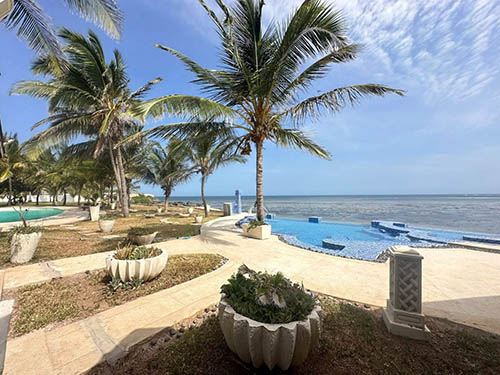 Afrovista Expedition - kenya Safari - Massai Mara - Lake Nakuru Park - Amboselli - Lake Naivasha Park - gallery-5j